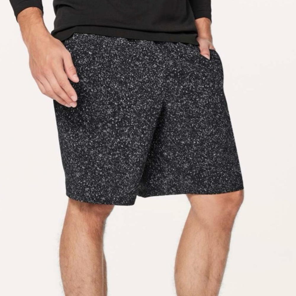 Lululemon Pace Breaker Short 9" Linerless Inked Light Cast Black White Workout-M